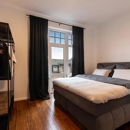 Mokka Design In Apartment Neumuenster